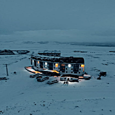 Crystal Snow Hotel